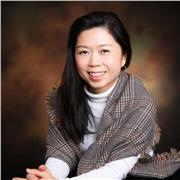 I give a private online lesson in watercolor painting.